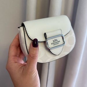 Coach Card Case On A Chain In Blocked Signature Canvas